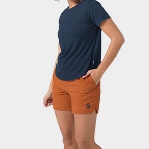 Stio hiking Goodwin 5” shorts orange size large
